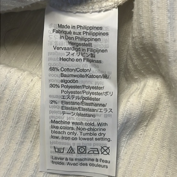 Madewell super soft ribbed mock turtleneck with wide sleeves. Warm and stylish. - Picture 9 of 9